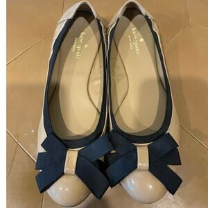 KATE SPADE Womens Bow Beige & Black Ballet Flats Shoes Size 9.5 Patent Leather